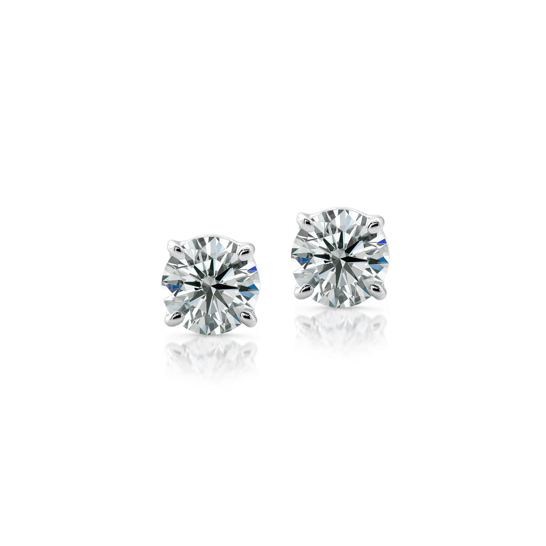0.66ctw Round Diamond Natural Stud Earrings