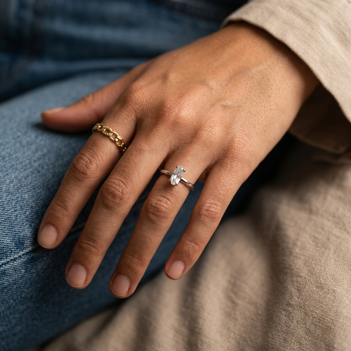 Elegant 1.02cts diamond ring in white gold, offering timeless elegance and sophistication