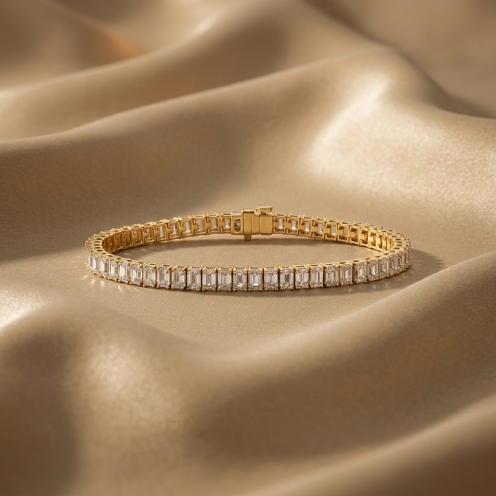 13.00ctw Emerald Cut Diamond 14kt Yellow Gold Bracelet