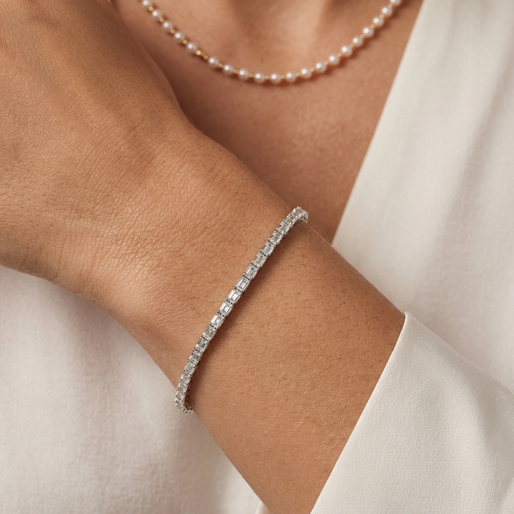 6.00ctw Emerald Cut Diamond 14kt White Gold Bracelet