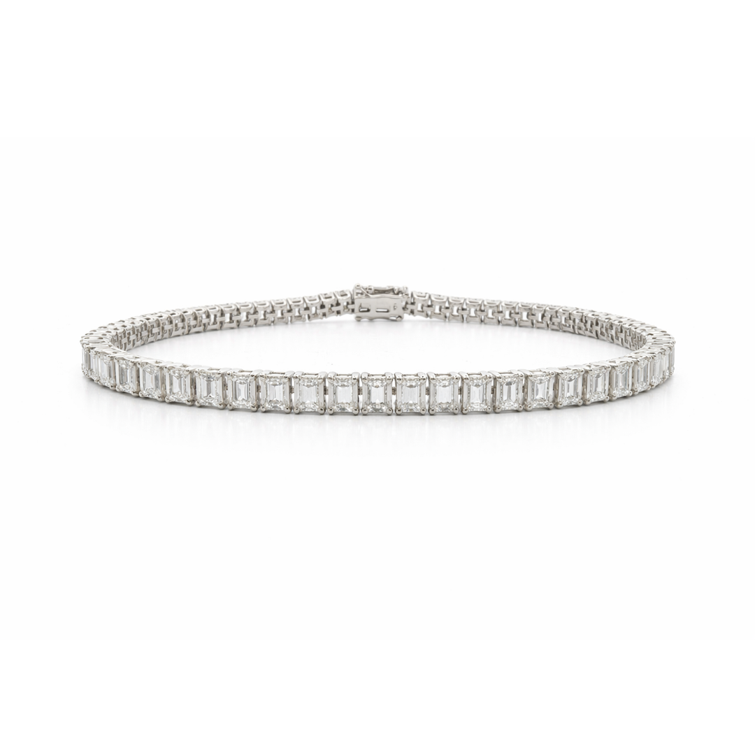 8.15ctw Emerald Cut Diamond 14kt White Gold Bracelet