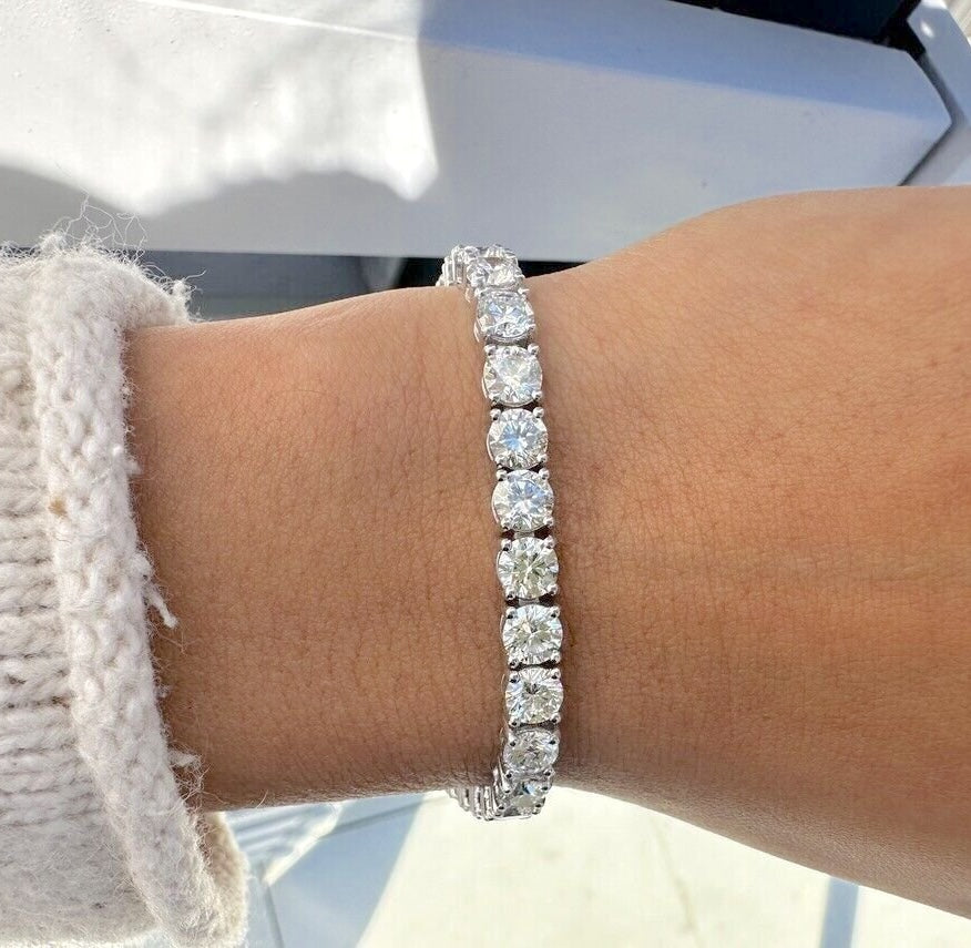 17.00ctw Round Cut Diamond 14kt White Gold Bracelet