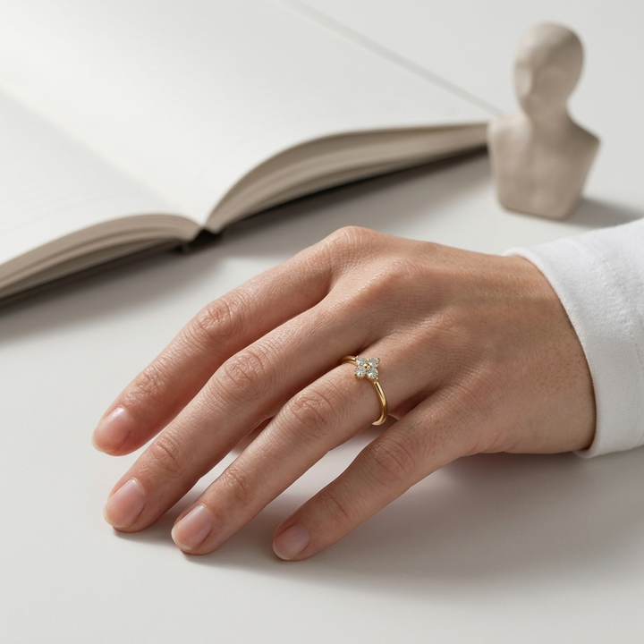 0.41ctw Round Diamond Button Ring