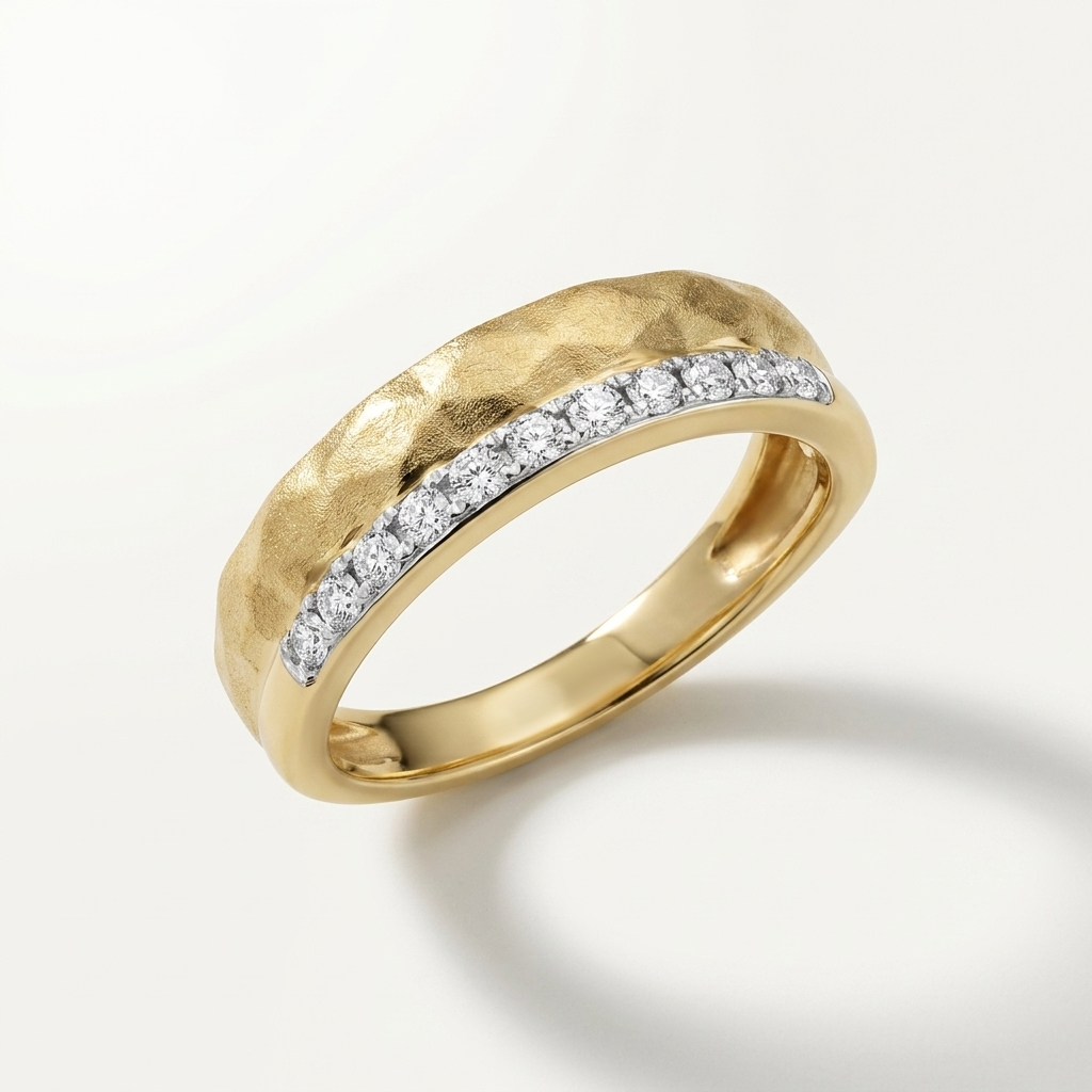 Sophisticated round-cut diamond satin band, crafted for everyday wear with enduring brilliance