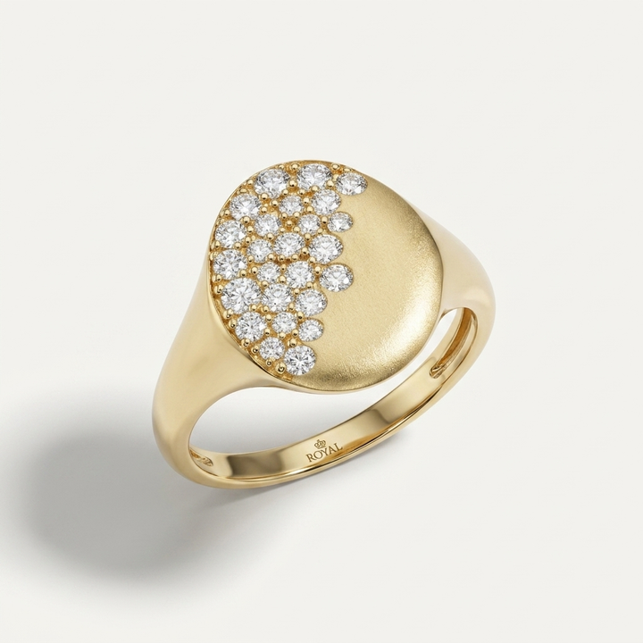 Elegant 0.50ctw diamond ring in gold, offering timeless elegance and sophistication