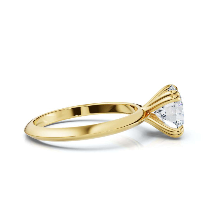 Knife Edge Round Solitaire