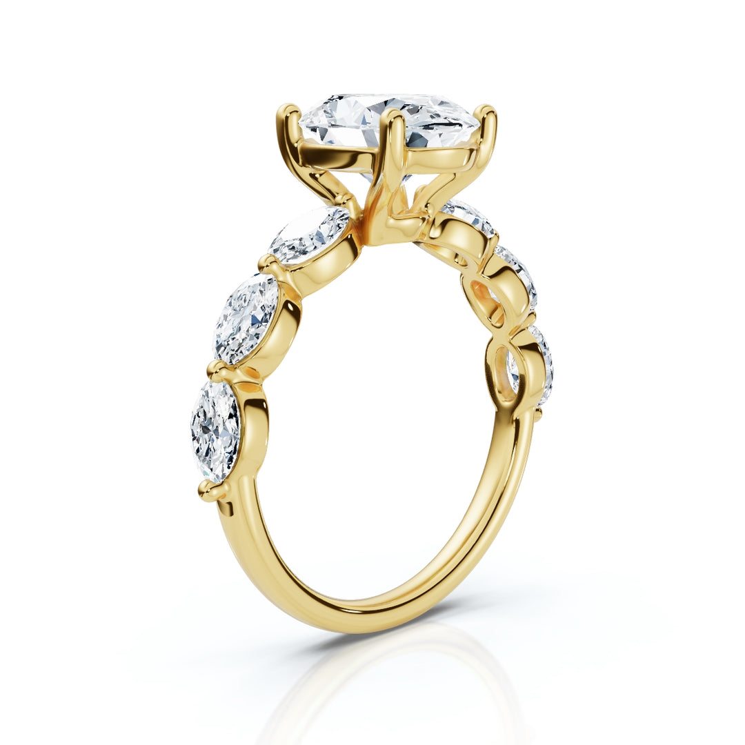 Accented Oval w/ Oval Sidestones