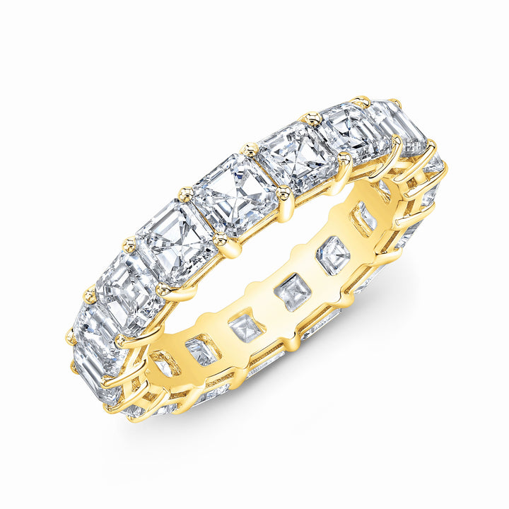 Sophisticated eternity band featuring Asscher-cut diamonds in a shared prong setting, creating a seamless row of brilliance with vintage-inspired elegance.
