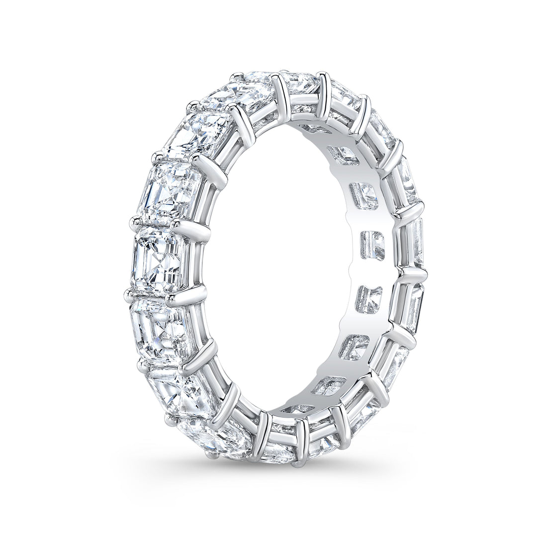 Sophisticated eternity band featuring Asscher-cut diamonds in a shared prong setting, creating a seamless row of brilliance with vintage-inspired elegance.